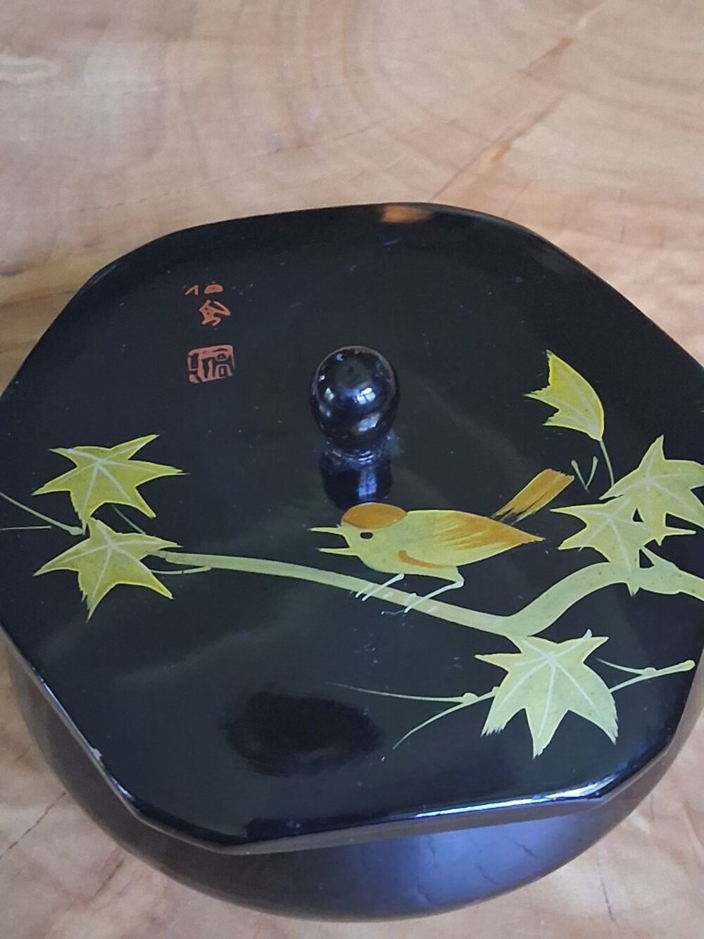 Vintage 1950s Japanese Lacquer Dresser / Powder Bowl with Lid - Picture 7 of 15
